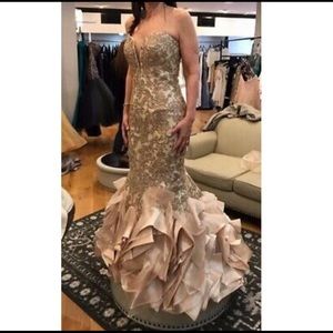 Formal gown - Ivonne D by Mon Cheri